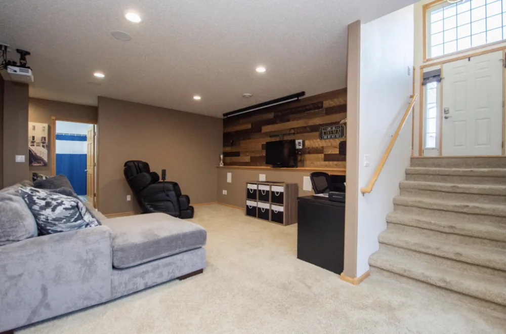 3221 11th Avenue S Moorhead, MN 56560
