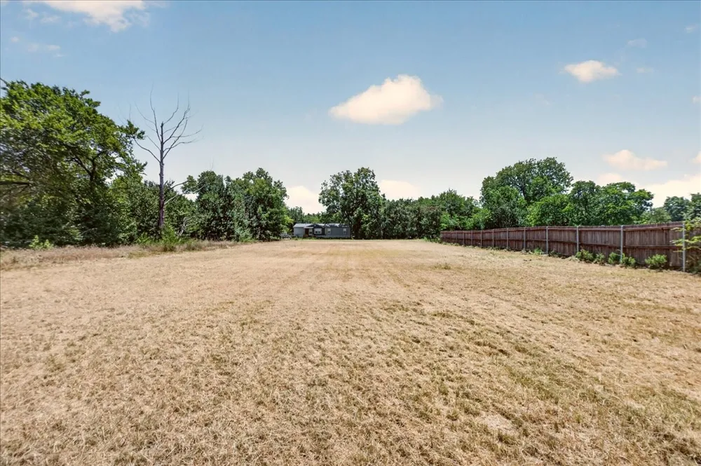 1306 Ranch Road Grand Prairie, TX 75052