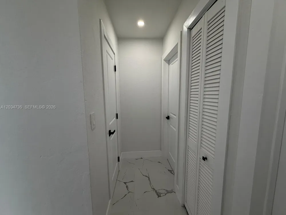 2800 NW 164th St Miami Gardens, FL 33054