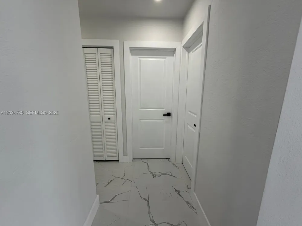 2800 NW 164th St Miami Gardens, FL 33054