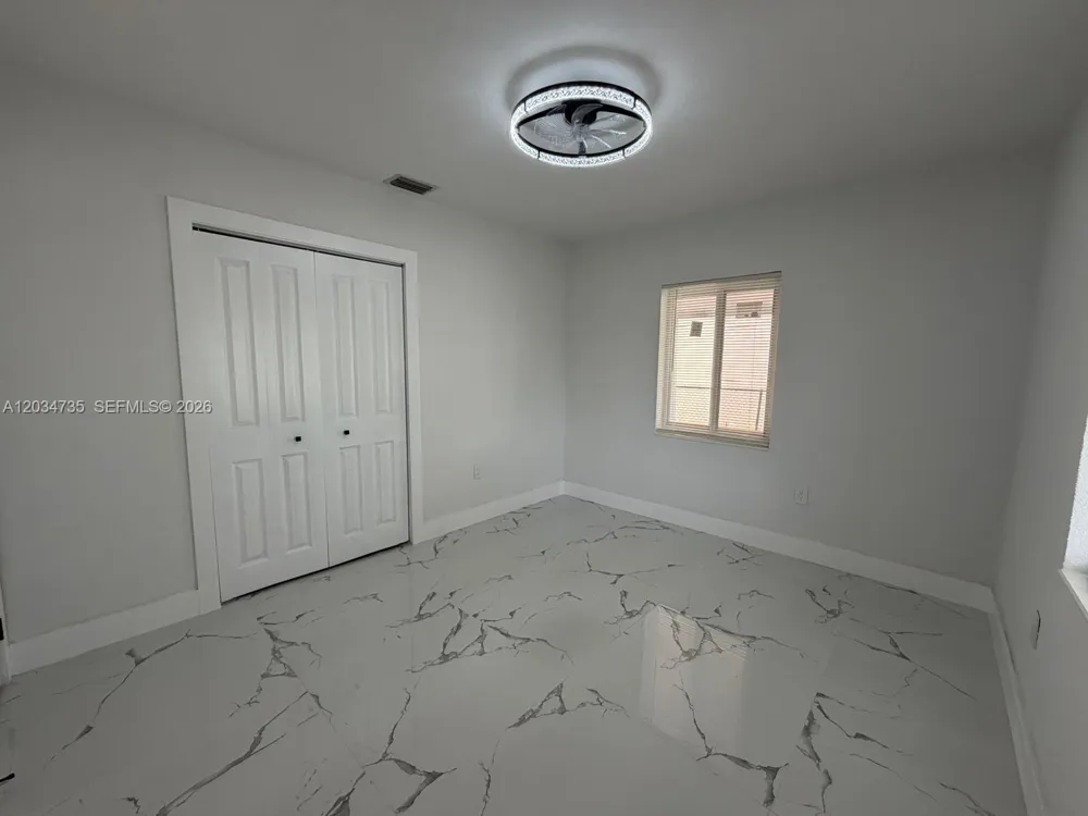 2800 NW 164th St Miami Gardens, FL 33054