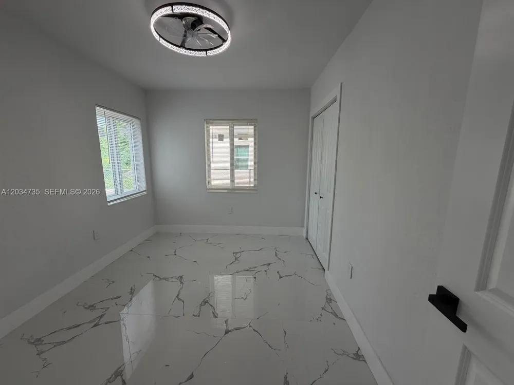 2800 NW 164th St Miami Gardens, FL 33054
