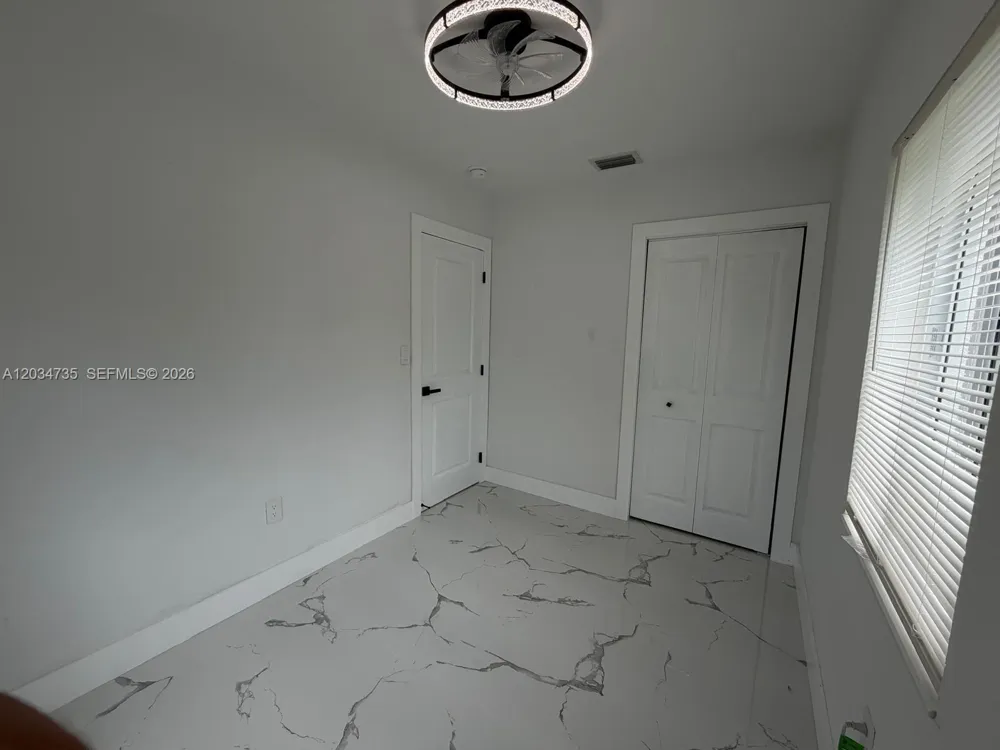 2800 NW 164th St Miami Gardens, FL 33054