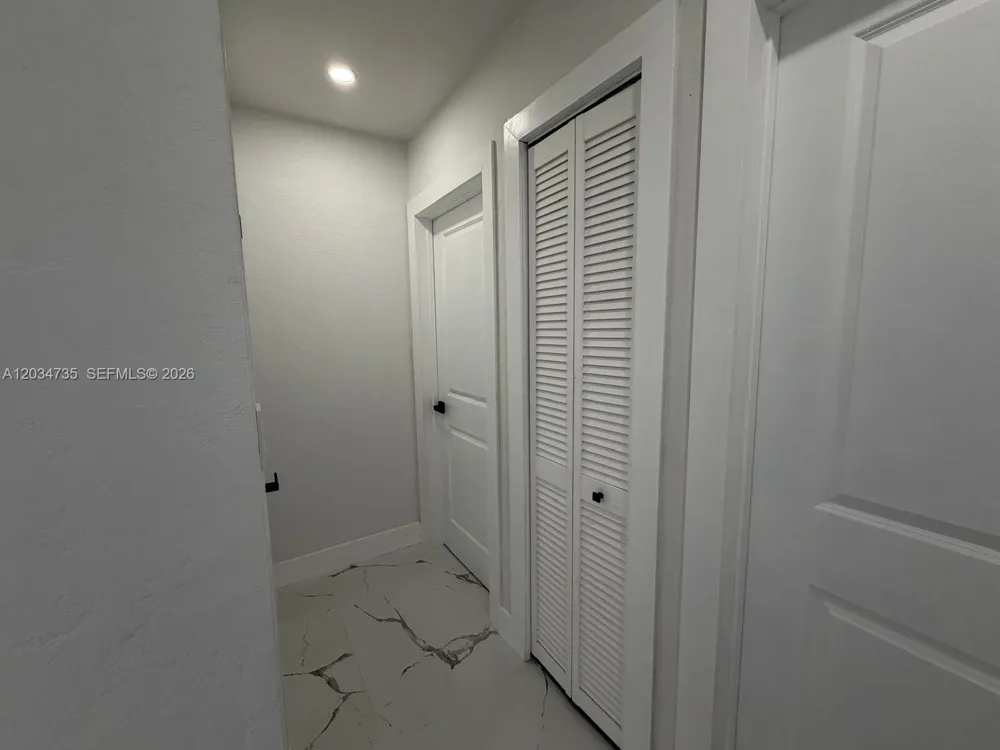 2800 NW 164th St Miami Gardens, FL 33054
