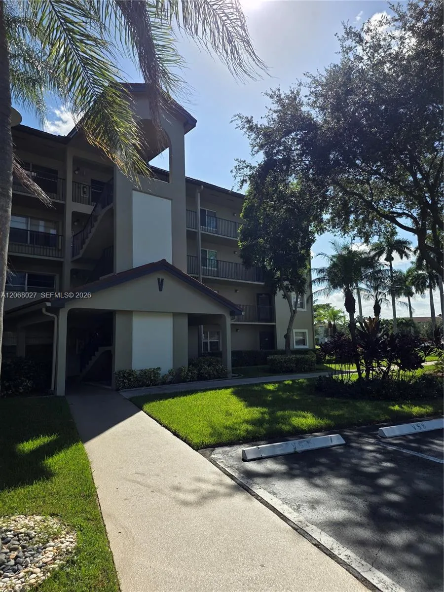 1000 SW 128th Ter #414V Pembroke Pines, FL 33027