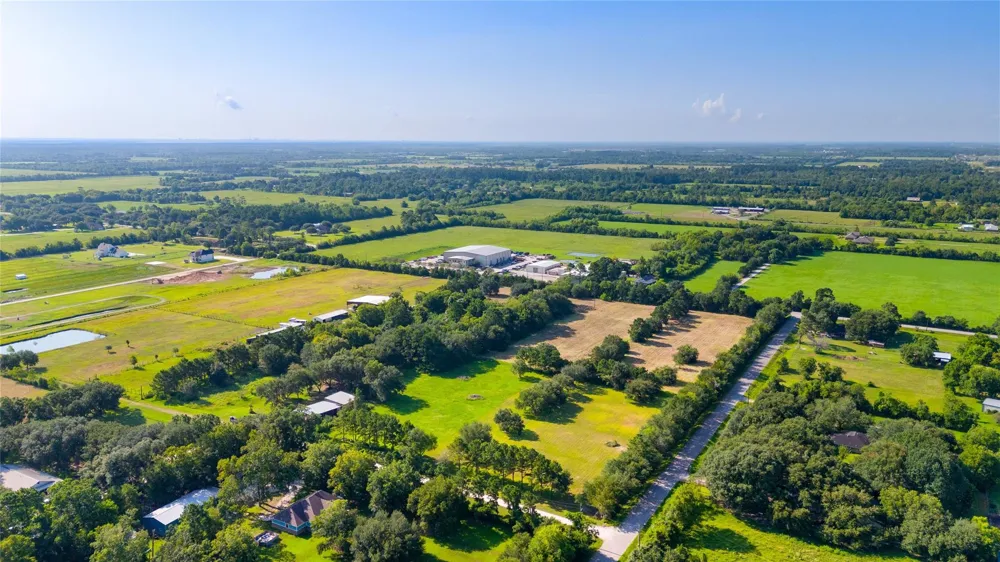 20402 Peters Road Crosby, TX 77532