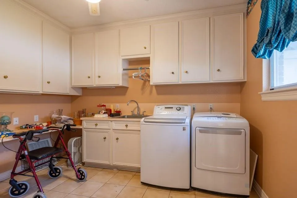 7 Stoney Brook Lane Bay City, TX 77414