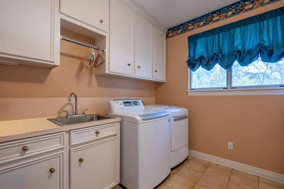 7 Stoney Brook Lane Bay City, TX 77414
