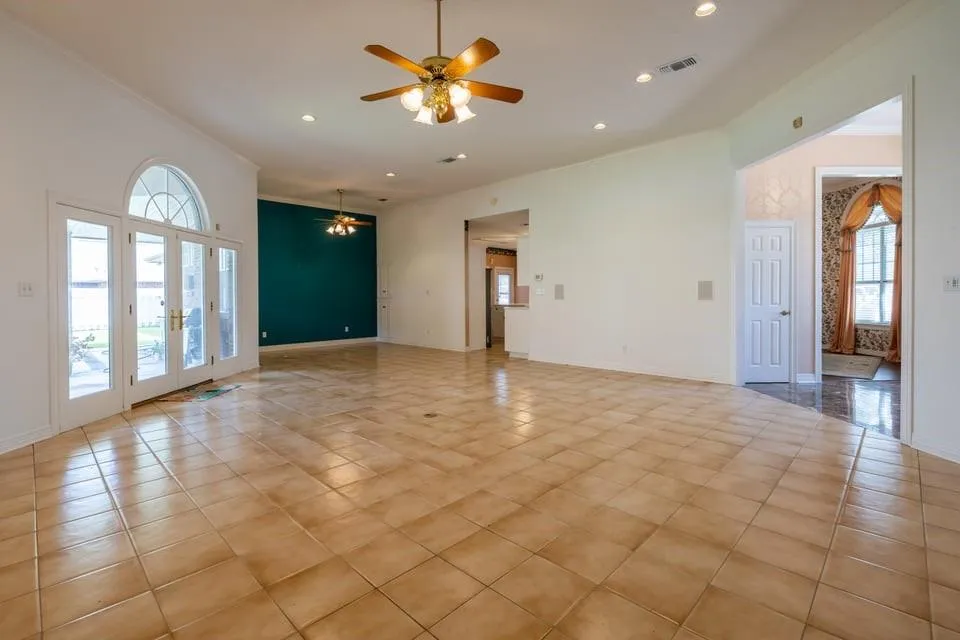 7 Stoney Brook Lane Bay City, TX 77414