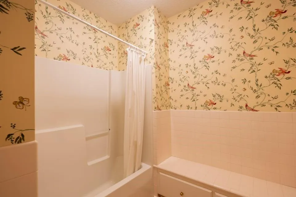 7 Stoney Brook Lane Bay City, TX 77414