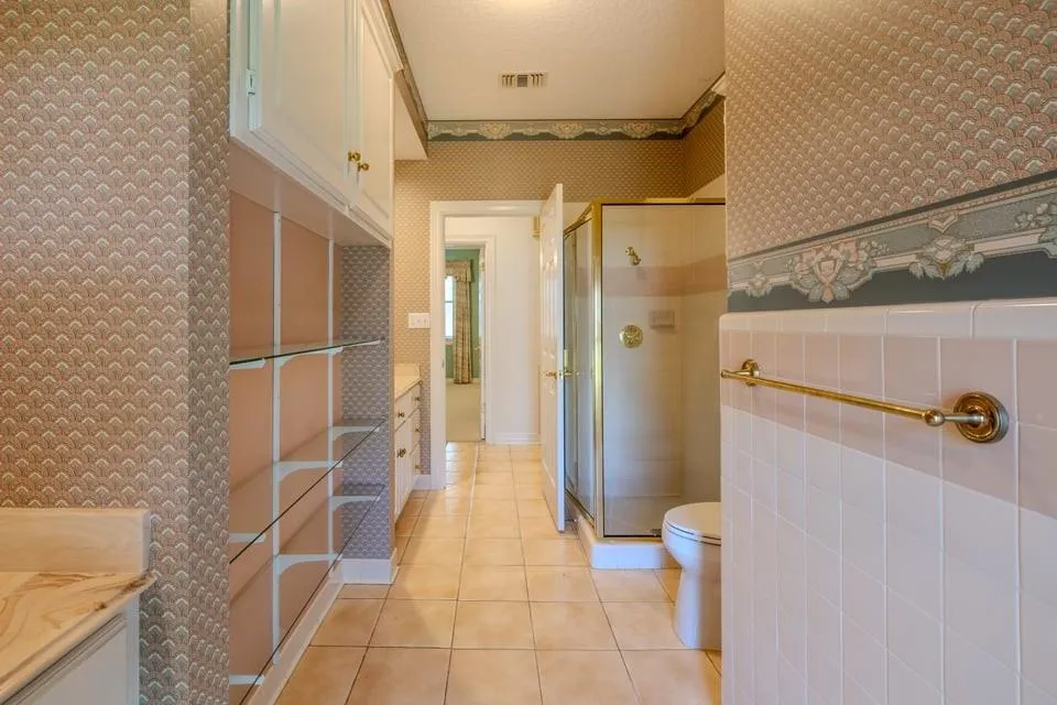 7 Stoney Brook Lane Bay City, TX 77414