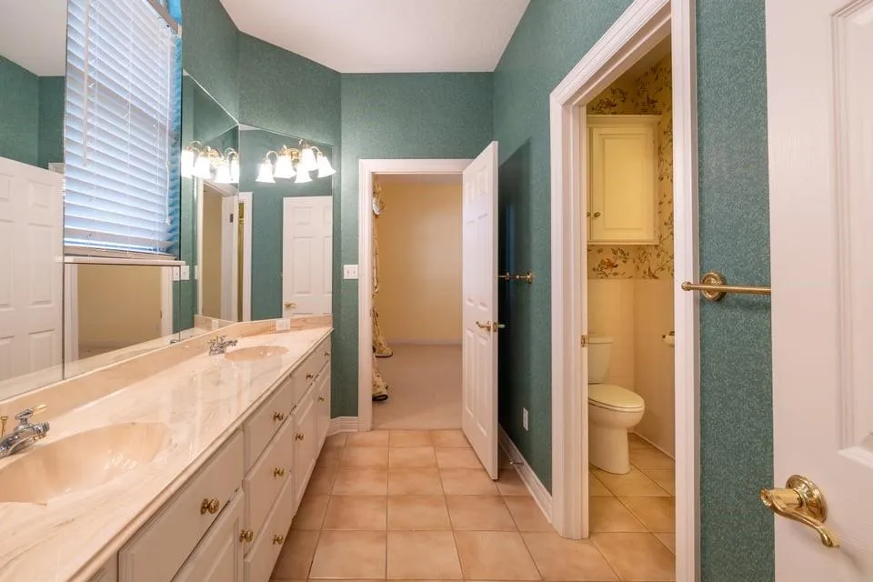 7 Stoney Brook Lane Bay City, TX 77414