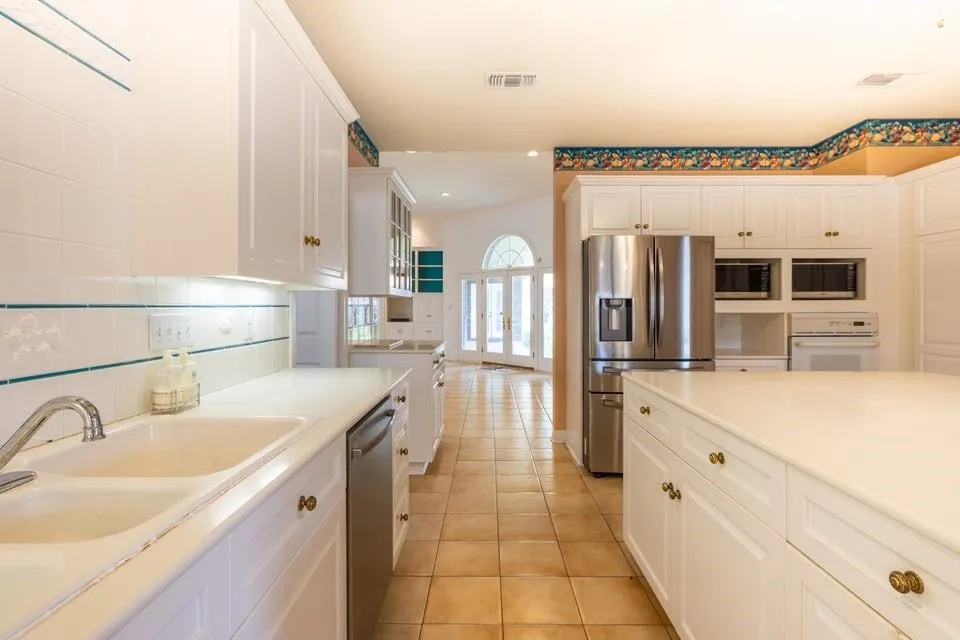 7 Stoney Brook Lane Bay City, TX 77414