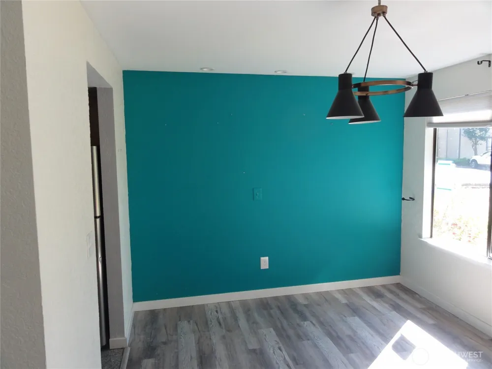 23511 102nd Avenue SE #D102 Kent, WA 98031