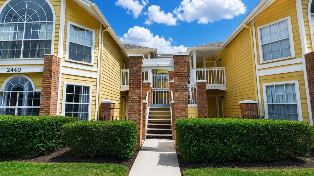 2440 SWEETWATER CLUB CIRCLE #40 Kissimmee, FL 34746