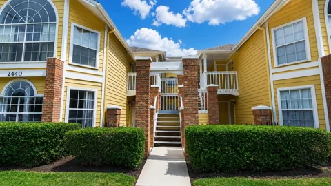 2440 SWEETWATER CLUB CIRCLE #40