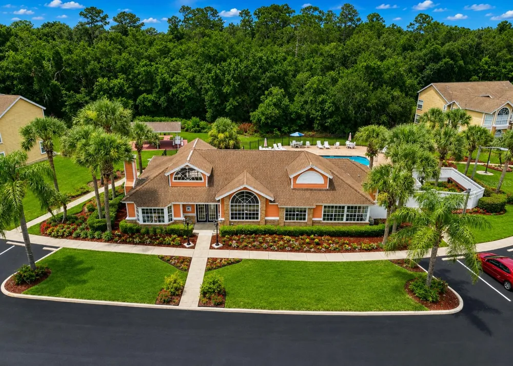 2440 SWEETWATER CLUB CIRCLE #40 Kissimmee, FL 34746