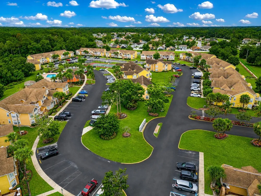 2440 SWEETWATER CLUB CIRCLE #40 Kissimmee, FL 34746