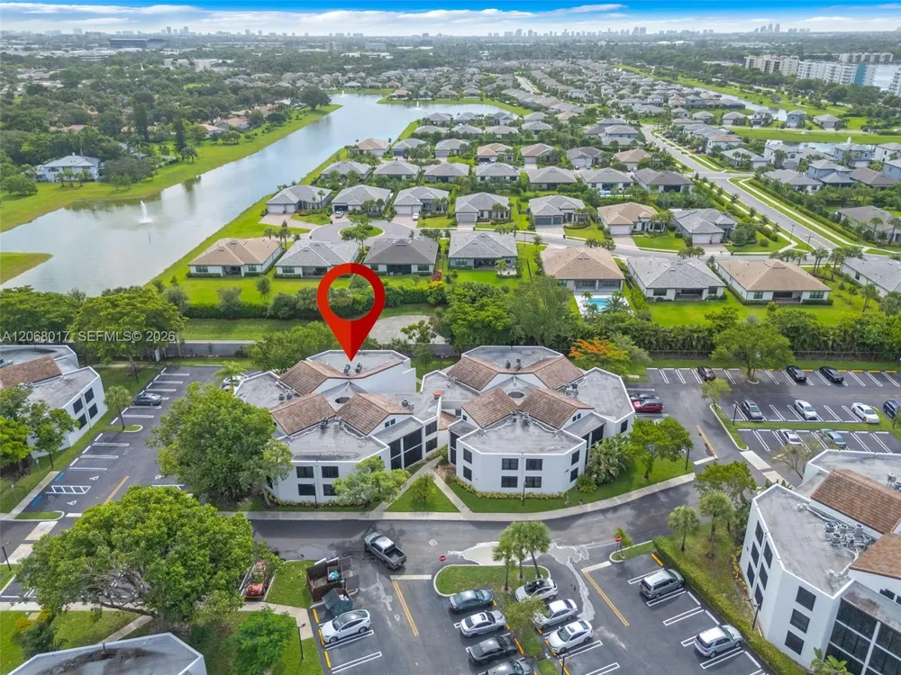 213 Lake Pointe Dr #106 Oakland Park, FL 33309