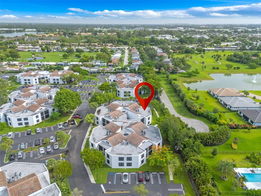 213 Lake Pointe Dr #106 Oakland Park, FL 33309