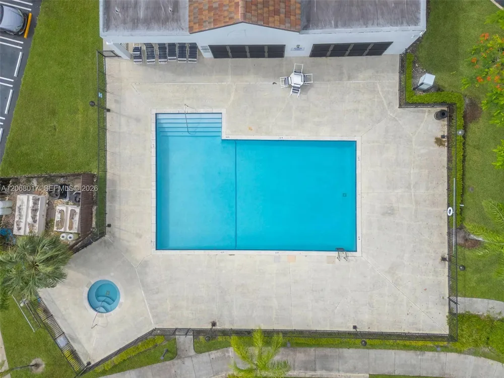 213 Lake Pointe Dr #106 Oakland Park, FL 33309