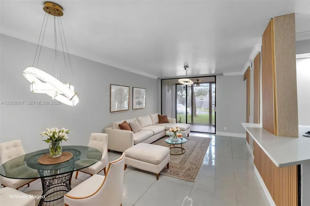 213 Lake Pointe Dr #106 Oakland Park, FL 33309