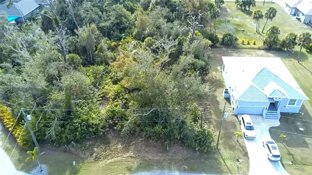 102 SUNNY WAY Rotonda West, FL 33947