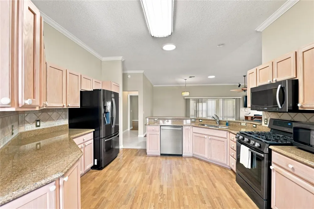 1304 DE LA GARZA PLACE The Villages, FL 32162