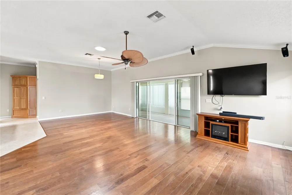 1304 DE LA GARZA PLACE The Villages, FL 32162