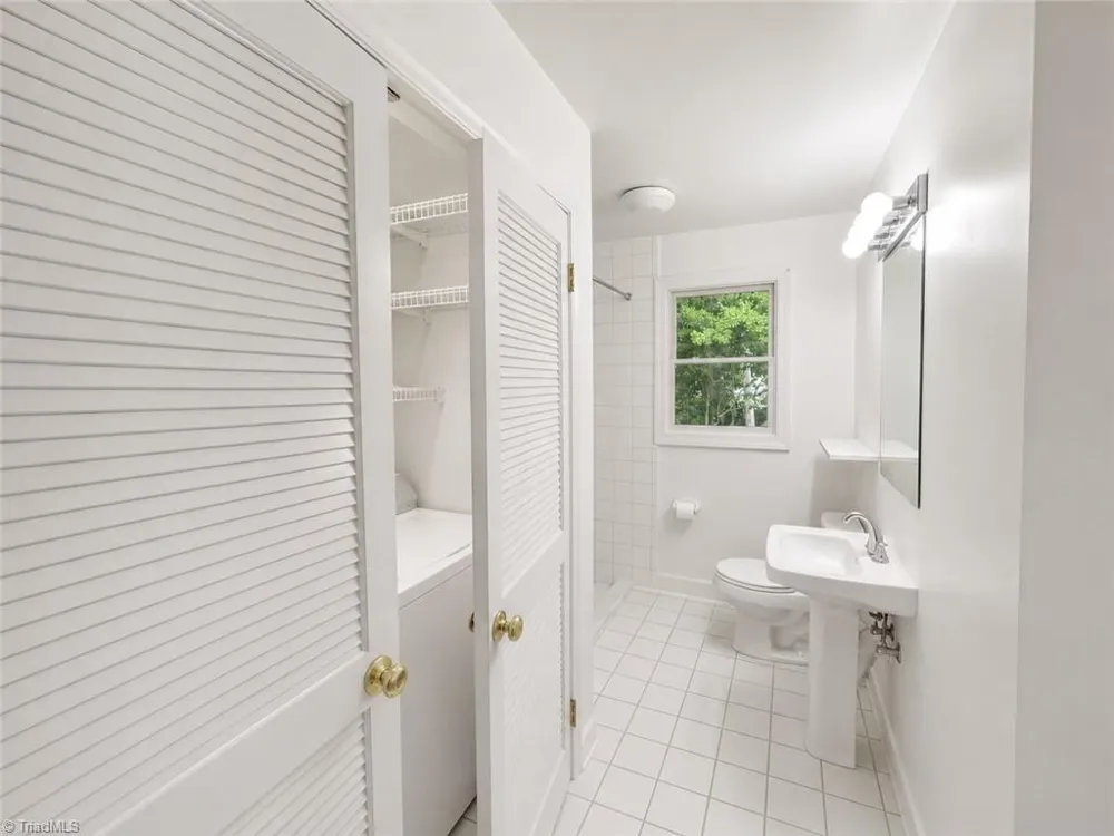 215 Bidney Drive Burlington, NC 27215