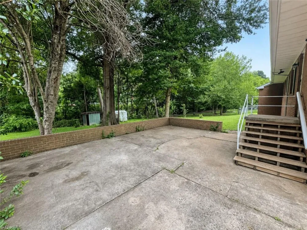 215 Bidney Drive Burlington, NC 27215