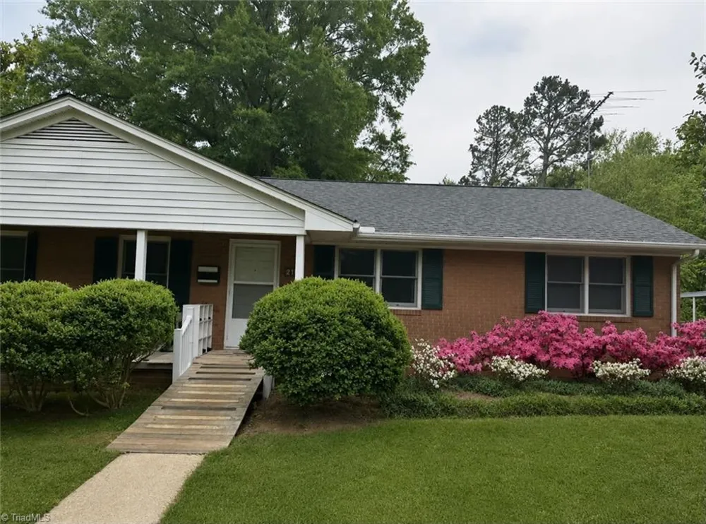 215 Bidney Drive Burlington, NC 27215