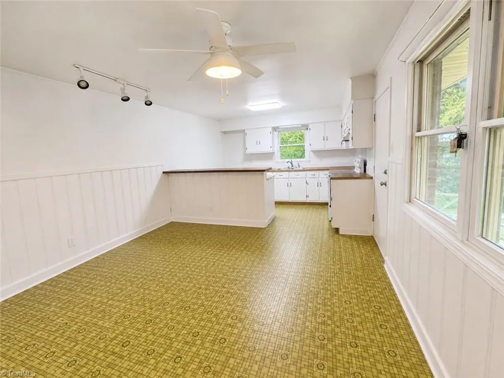215 Bidney Drive Burlington, NC 27215