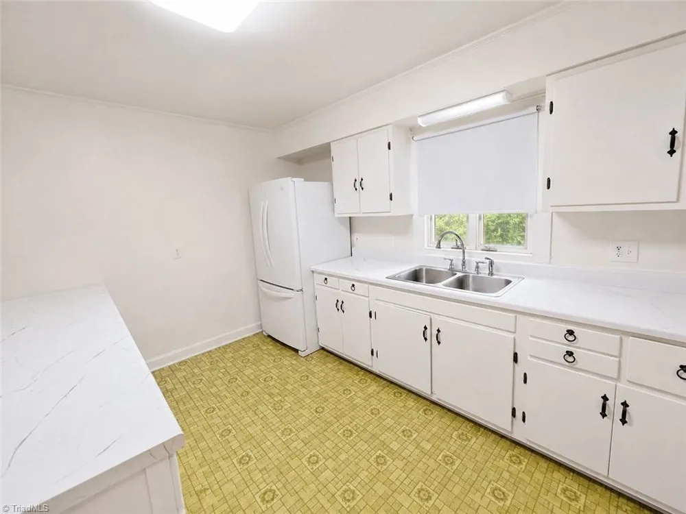 215 Bidney Drive Burlington, NC 27215