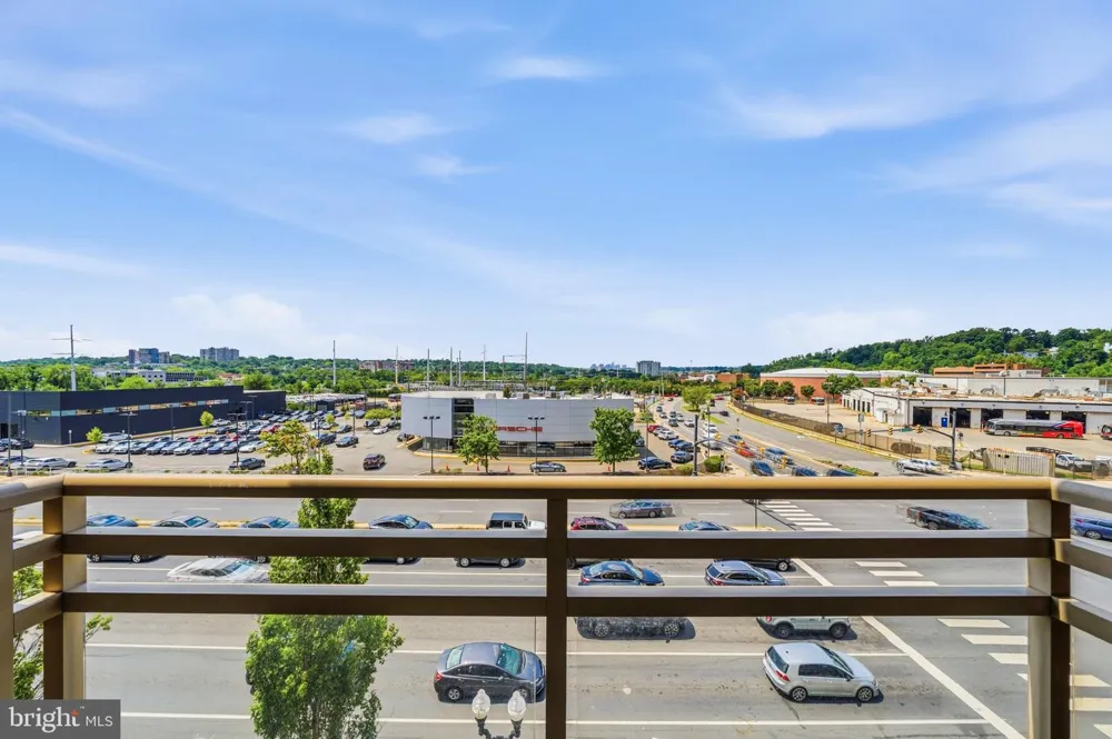 3600 S GLEBE ROAD #308W Arlington, VA 22202