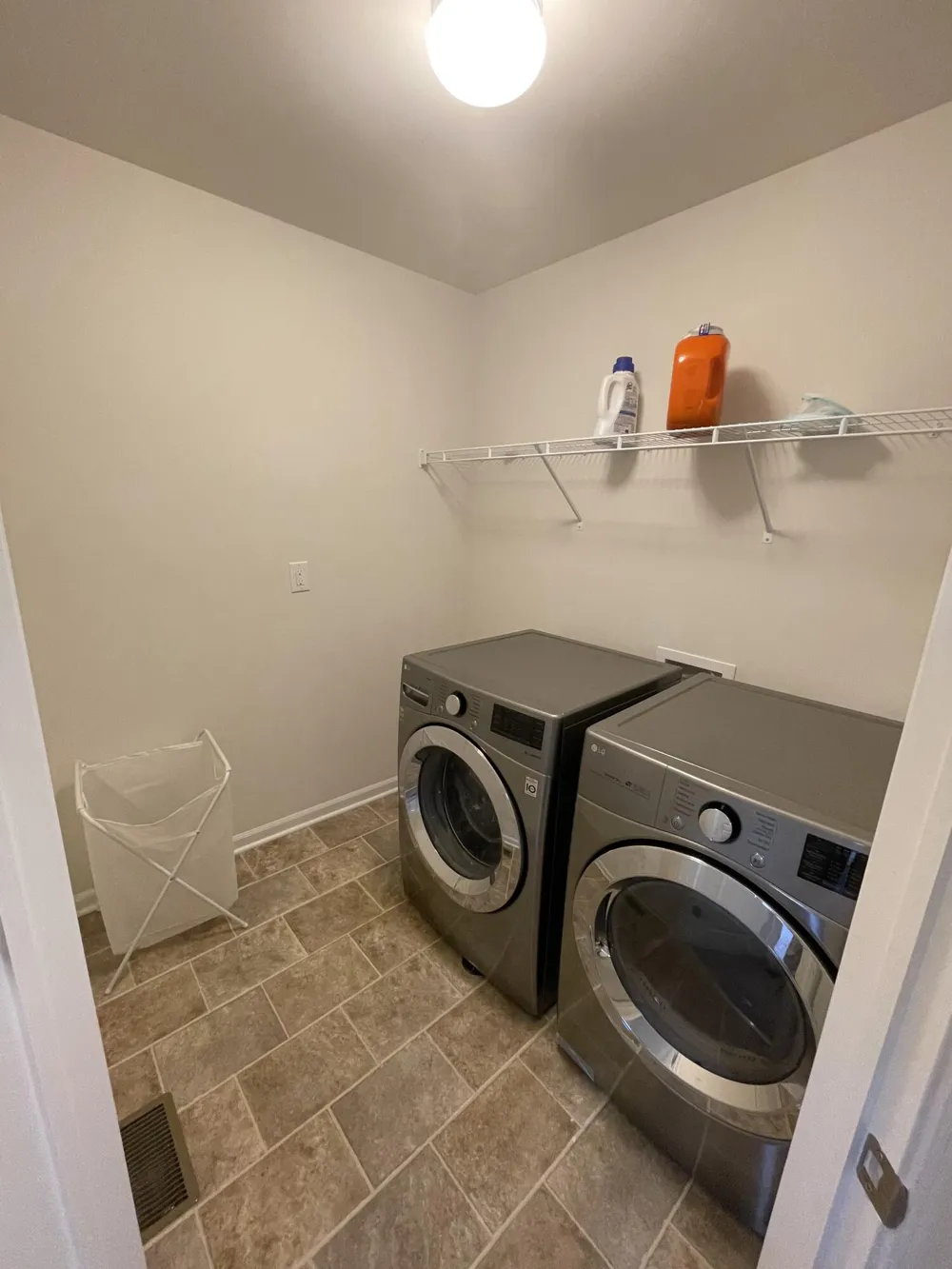 43590 Chancellor Lane Novi, MI 48375