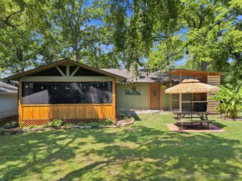 35700 Grand Point