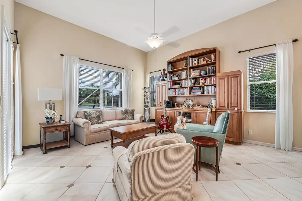 9611 RAVELLO STREET Lake Worth, FL 33467