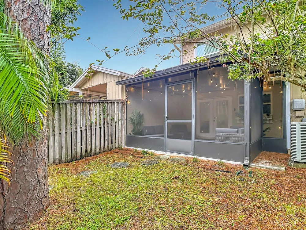 14732 PINE GLEN CIRCLE Lutz, FL 33559