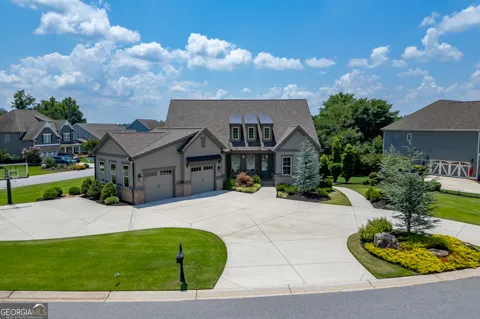 5915 Fairway Park LN