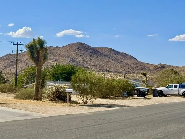 6437 Indio Avenue Yucca Valley, CA 92284