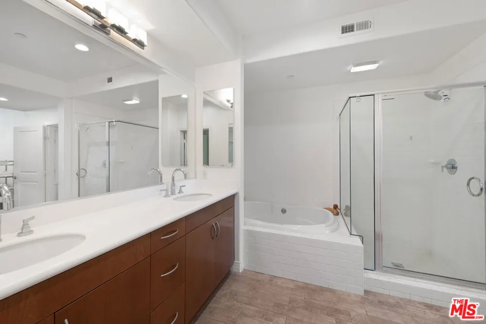 7100 Playa Vista Drive #405 Playa Vista, CA 90094