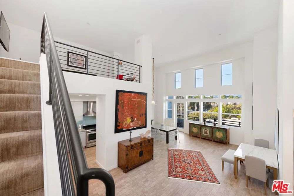 7100 Playa Vista Drive #405 Playa Vista, CA 90094