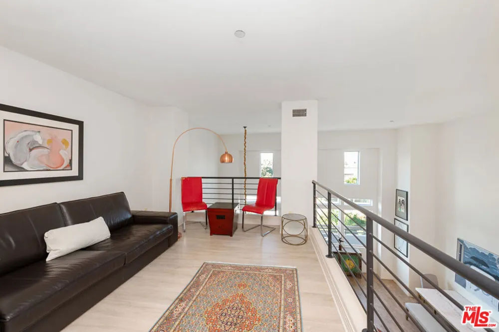 7100 Playa Vista Drive #405 Playa Vista, CA 90094
