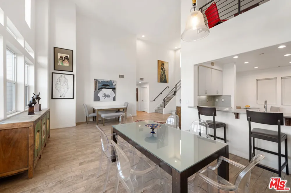 7100 Playa Vista Drive #405 Playa Vista, CA 90094