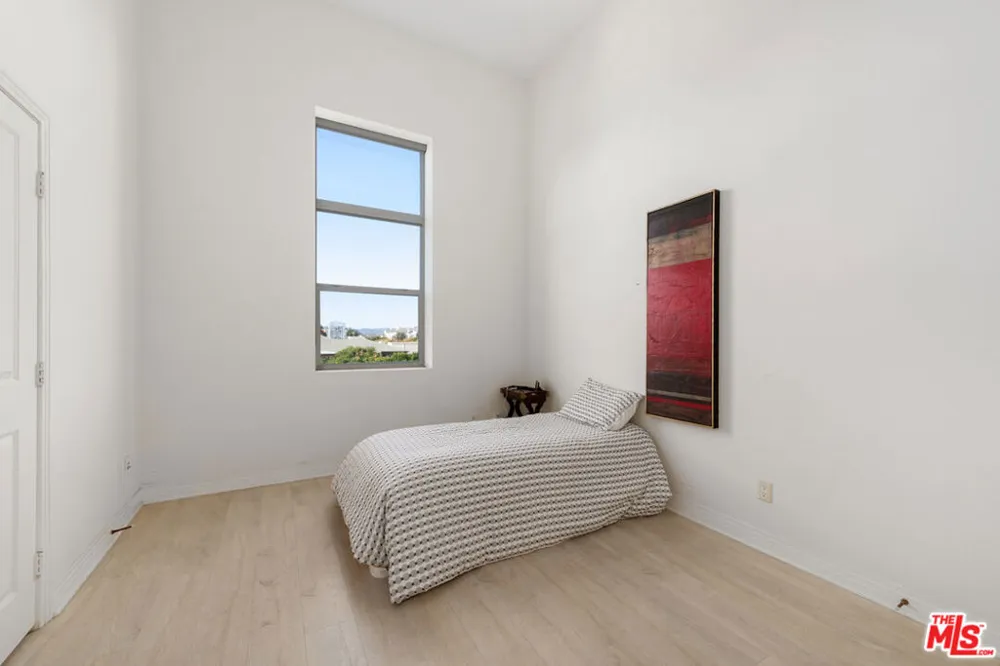7100 Playa Vista Drive #405 Playa Vista, CA 90094