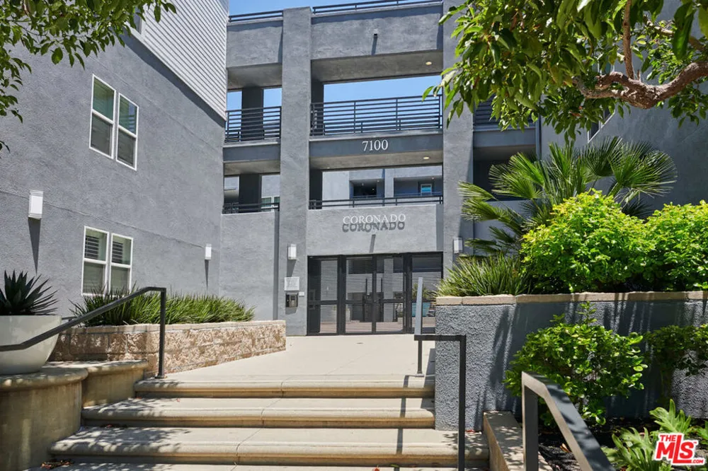 7100 Playa Vista Drive #405 Playa Vista, CA 90094