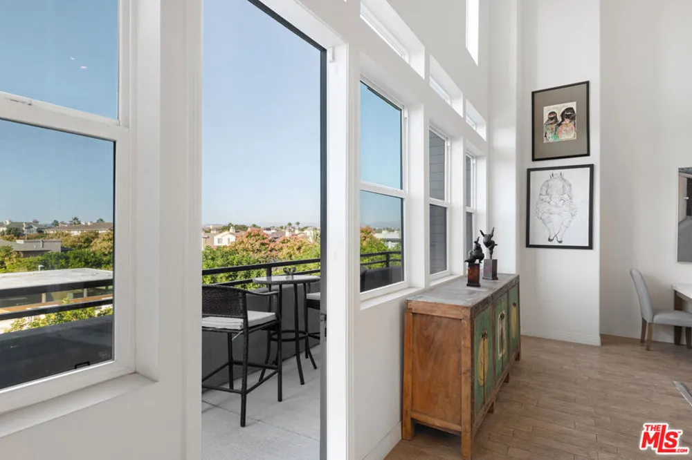 7100 Playa Vista Drive #405 Playa Vista, CA 90094