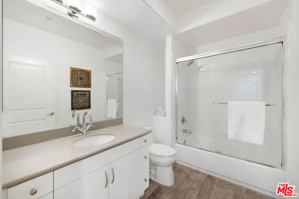 7100 Playa Vista Drive #405 Playa Vista, CA 90094