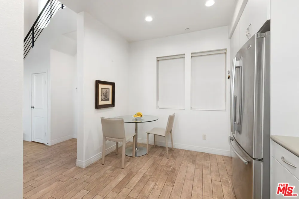 7100 Playa Vista Drive #405 Playa Vista, CA 90094